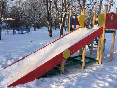 Зимние игровые горки